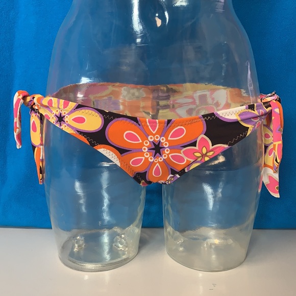 Flower Power Retro Halter Side-Tied Scrunch Bikini - Picture 6 of 11